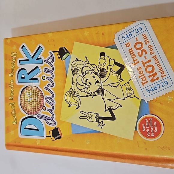 Rachel Renée Russell Dork Diaries Tales from a Not so talented Pop Star- Glam TV - Picture 13 of 17